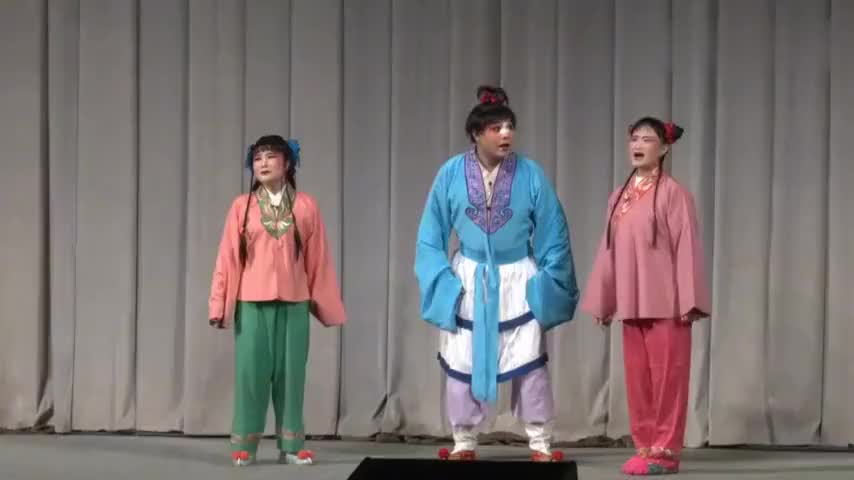 豫剧《卷席筒》选段苍娃娘寻亲牛得草精彩演绎