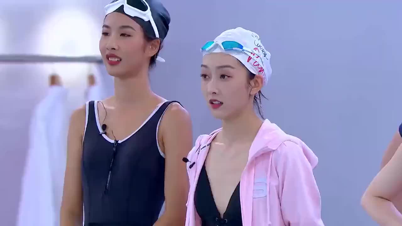 女子游泳突围赛,pam小仙儿郭珺游的超快!