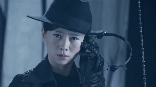 黑衣男女仓库大战特务,配合的天衣无缝,这才叫可以托付后背队友