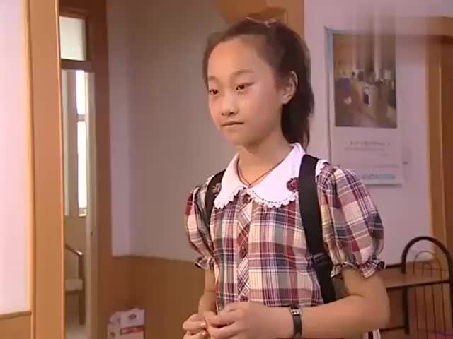 燕赵刑警:何琪打游戏输光了钱,向老板娘借钱,被她嘲笑