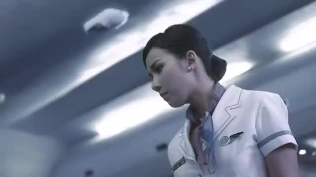 绝命航班:看了十遍,没看懂空姐这是怎么摔的?