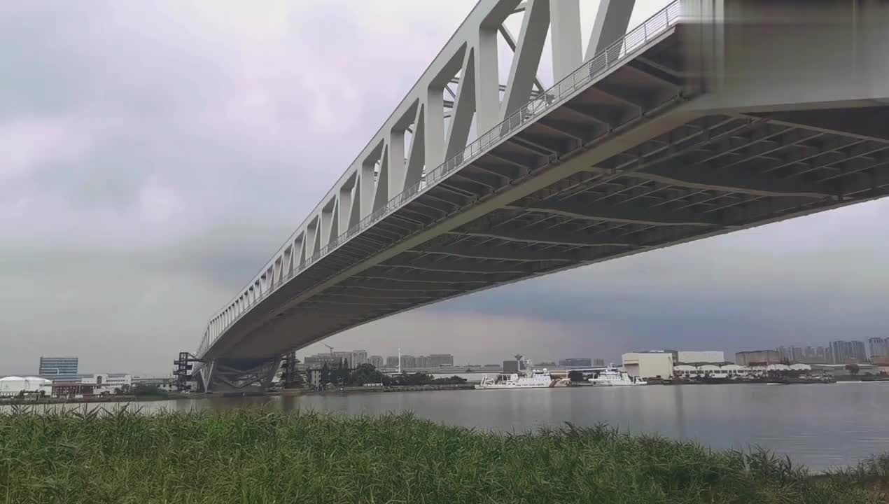宁波中兴大桥,中国首座跨度最大的机非两用矮塔斜拉桥,十分震撼