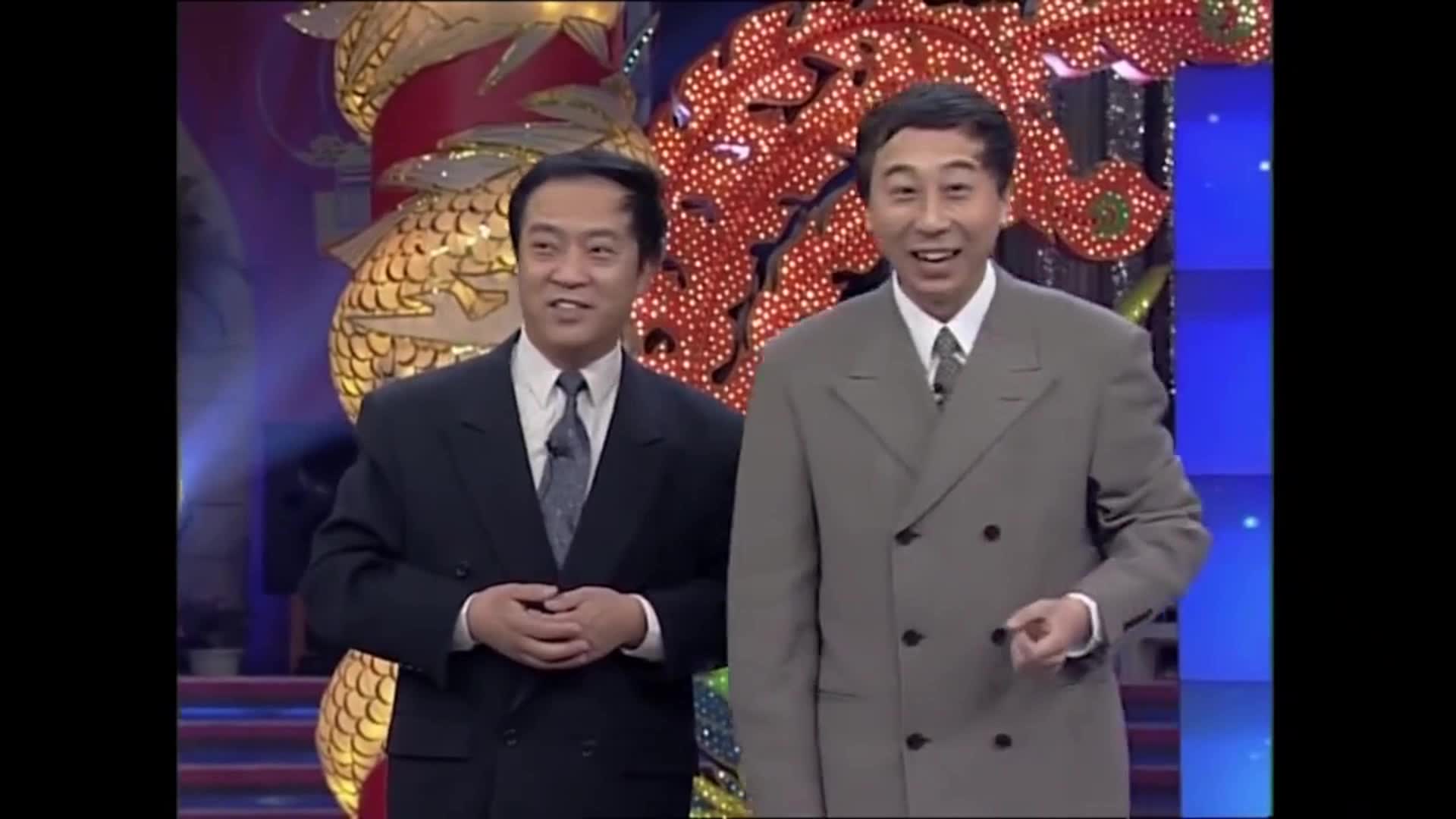 冯巩在娱乐圈人品有多好?牛群直言:除了父母他是我第一个跪过的