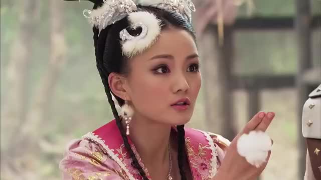 活佛济公:胖和尚想收小兔子做徒弟,不料被众人嫌弃