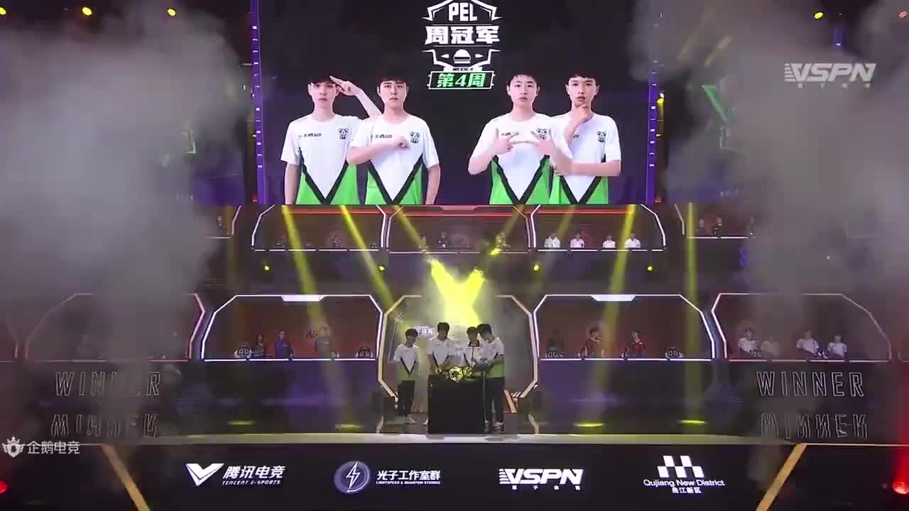 day13 赛后采访@ifty电子竞技俱乐部 @ifty9lhb : "今天已经不紧张了"