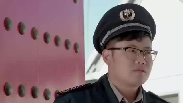 乡村爱情:杜悦来找李副总,瓶底子太烦人