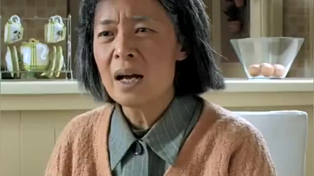 农村婆婆拿到写有传志名字的房产证,理直气壮的让大儿子搬进新房