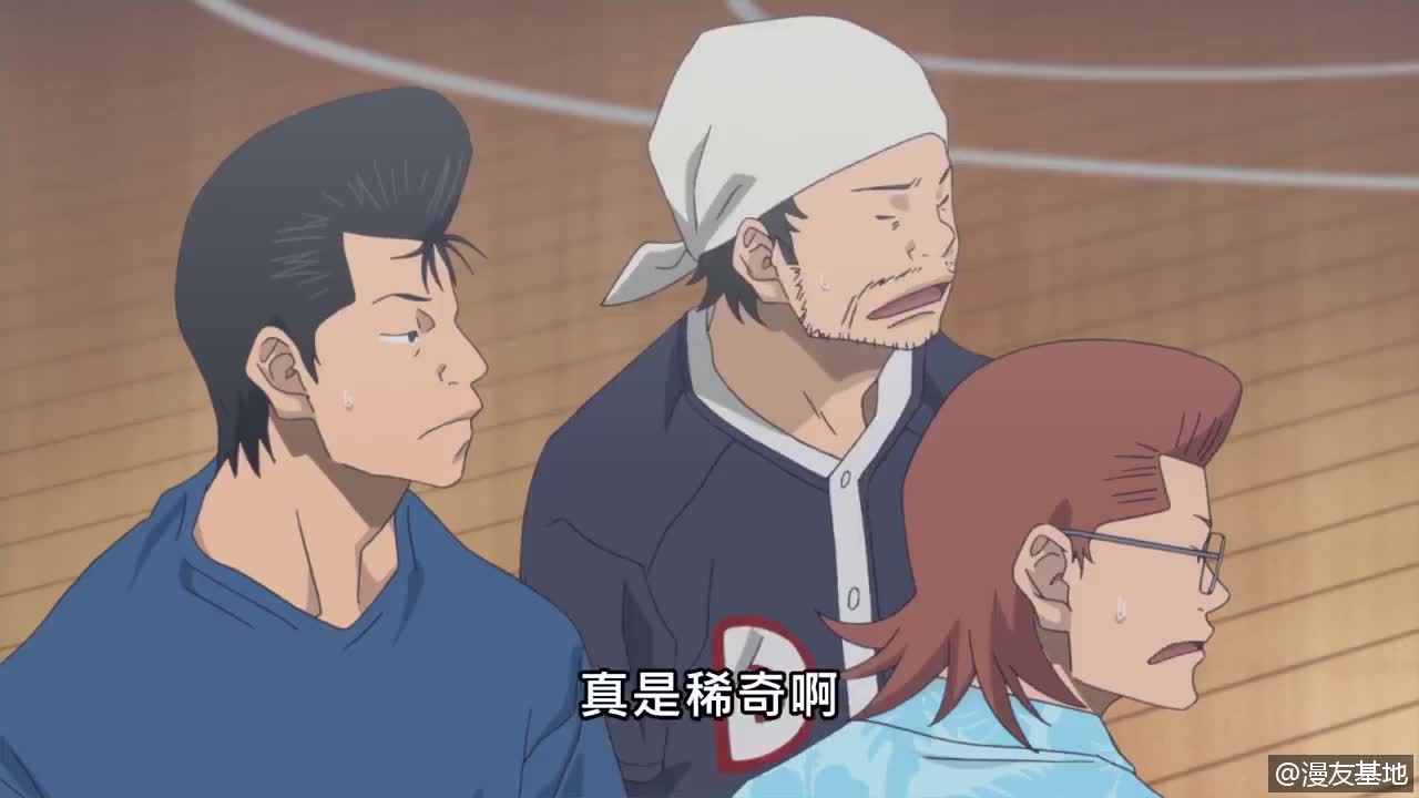 旋风十一人:校花加入足球队啦啦队,篮球队队长不服,故意来找茬