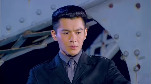 黎绍峰一路上他施展手段,极大地满足了小姑娘的虚荣心