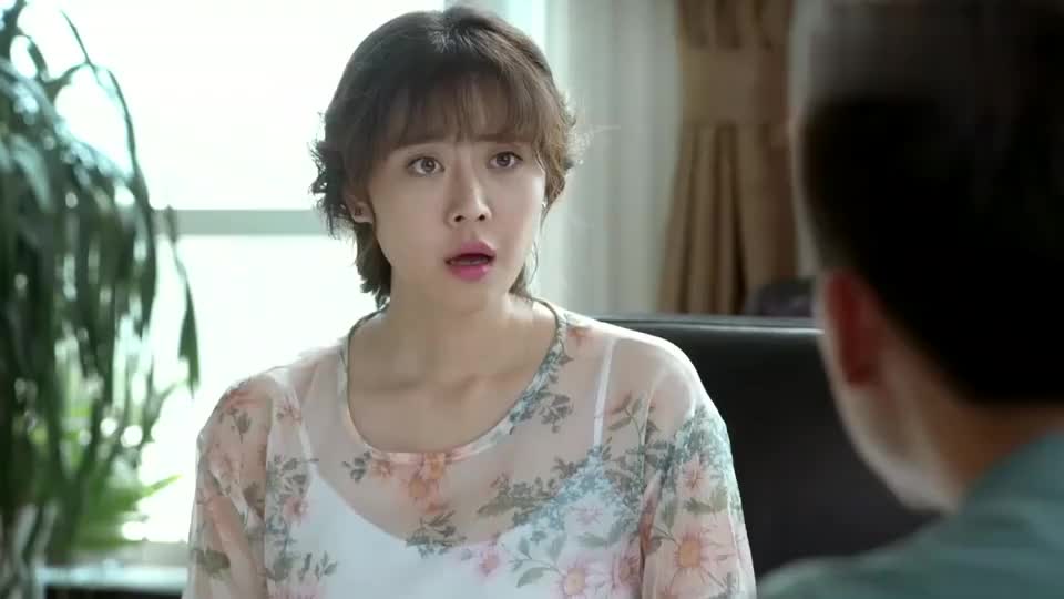 警察锅哥:简凡脸皮太厚,赖在蒋迪佳办公室不肯走,气得要叫保安