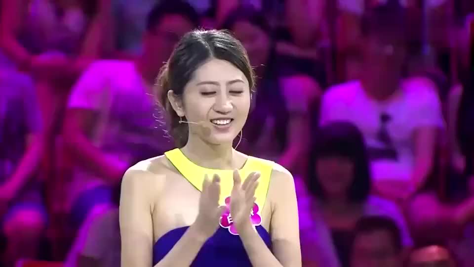 非常了得:快递员现场表演双节棍,老郭调侃,很是搞笑