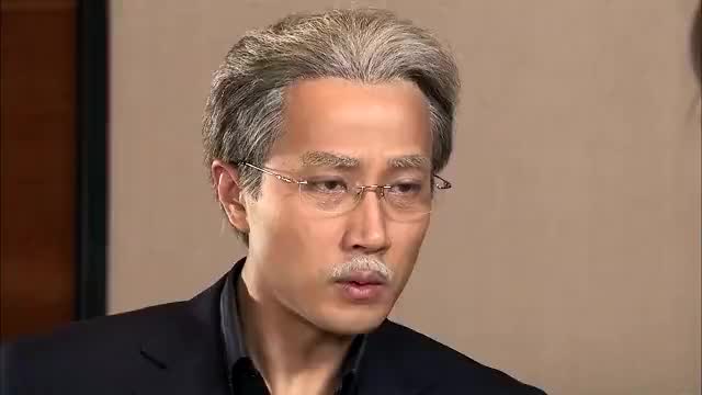 秋菊中毒后苏醒,耀宗的心终于悬下来了,耀宗小时候真可爱