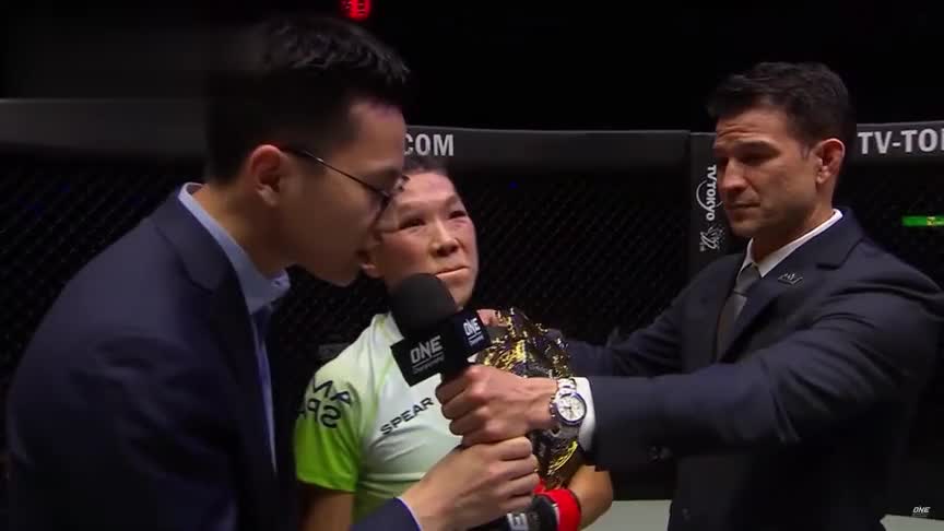 拳王对决,"拳坛王子"哈麦德疯狂输出ko对手