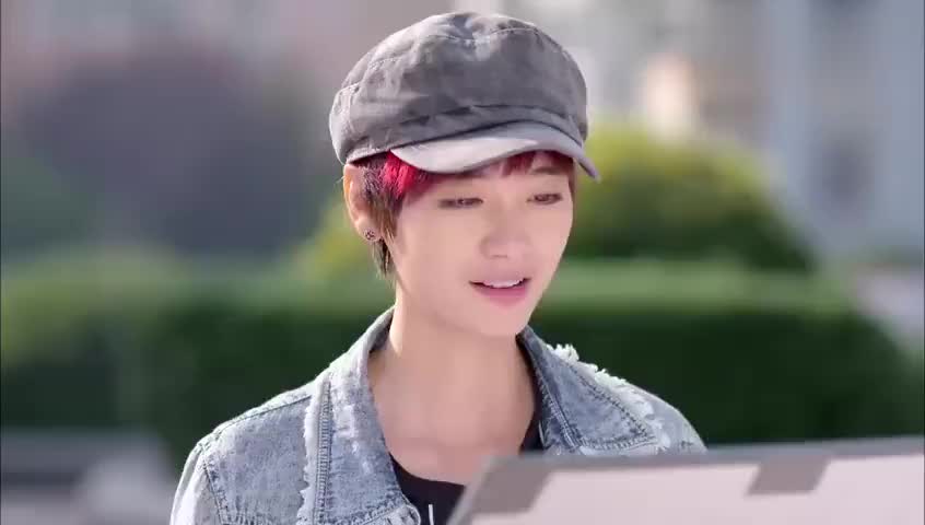 你是我的姐妹:安乐看出白莉莉很为难,气愤地甩开母亲跑掉了