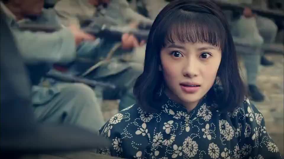 利箭纵横鬼子当众杀新郎新娘上前理论却直接被扛走这下完了