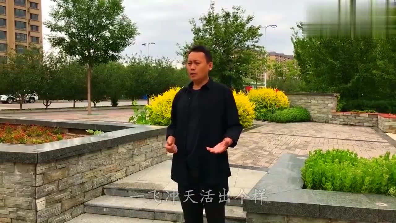 刘老根梁红翻唱郭少杰《一曲红尘》,唱出红尘中的无奈!