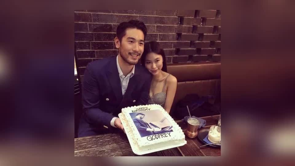 高以翔女友bella发布在婚房前拍的照片随后却秒删了