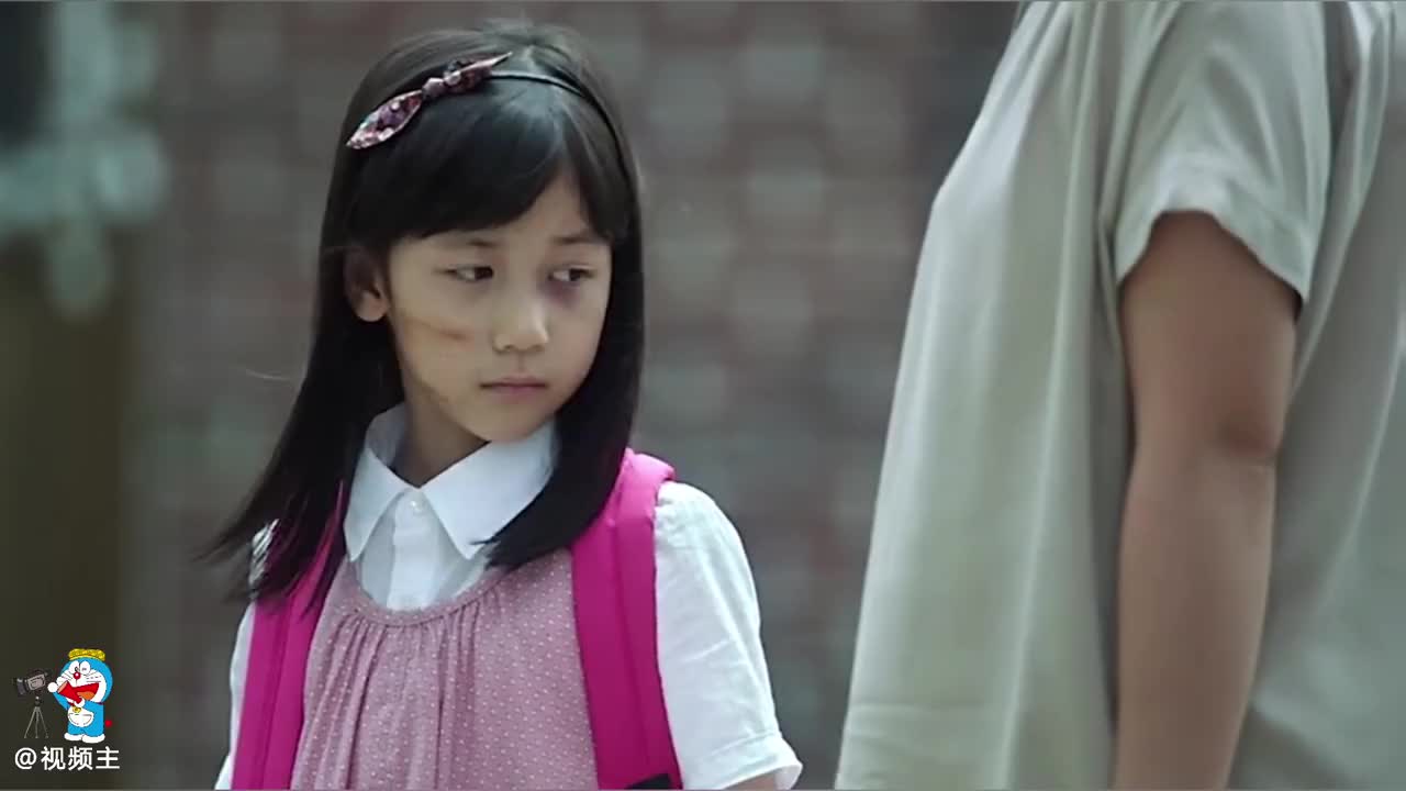 《素媛》小女孩受到伤害以后,每天不敢独自一个人去上学