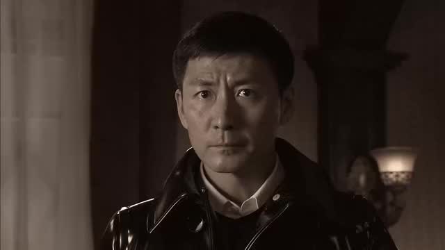 燕双鹰扮的程汤太像了,手下都拿枪对着他,吓坏众人!