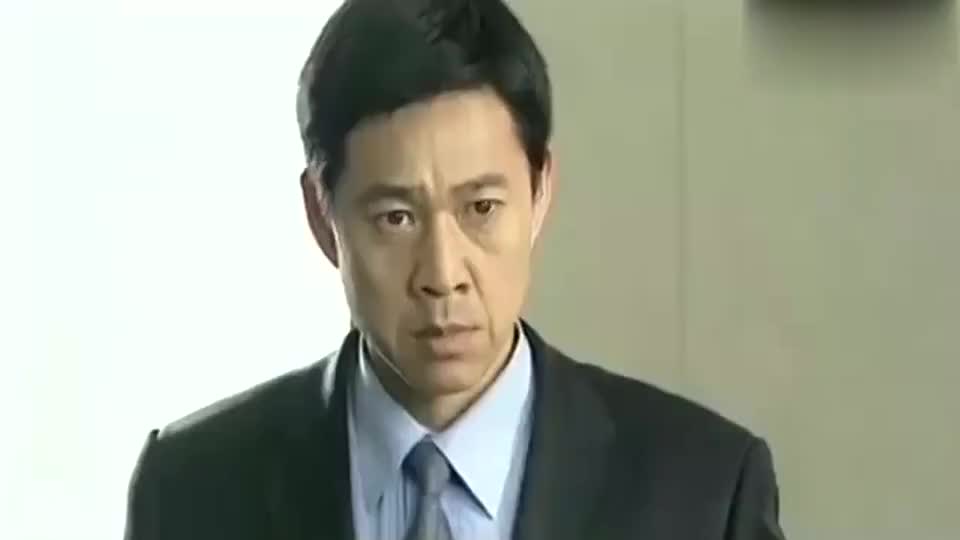 龙年档案:罗成要求罢免万汉山,而龙福海却犹豫了,表示不一样意