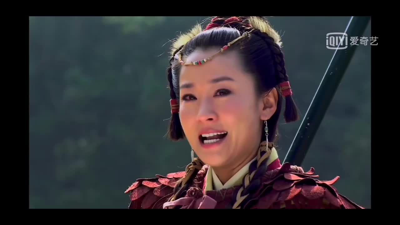 穆桂英挂帅:杨宗保用剑架穆桂英脖子上取降龙木,又萌又逗!