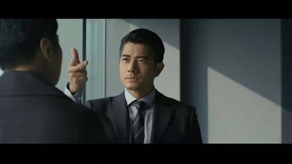 卫哲和蒋达令谈恋爱公司的管理层都震怒了立马就要他走人