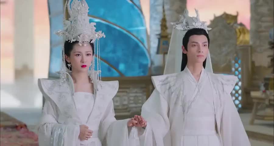 剧中:旭凤和润玉相比,润玉更爱锦觅多一点,旭凤也无法反驳