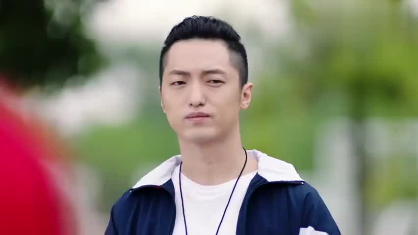 青春抛物线:在比赛开始之前,韩浩向队员们宣布了比赛阵容