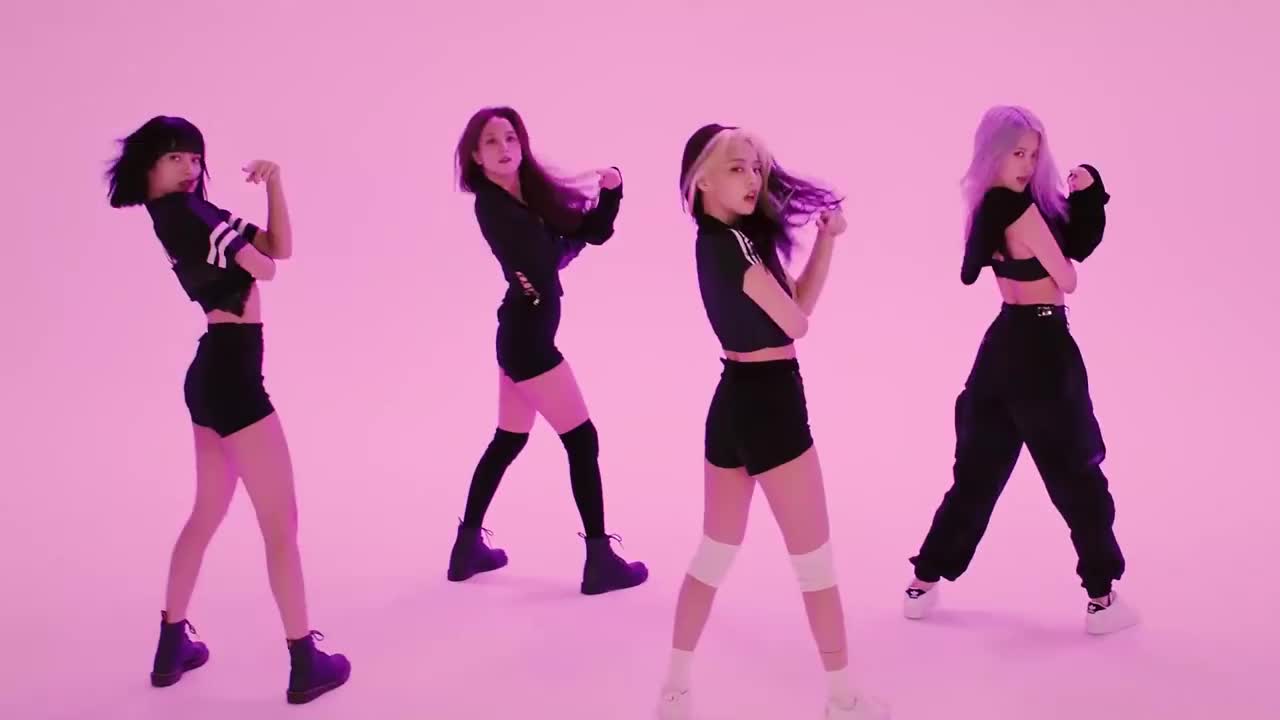 视频:blackpink成员jennie预告照 粉色双马尾造型俏皮