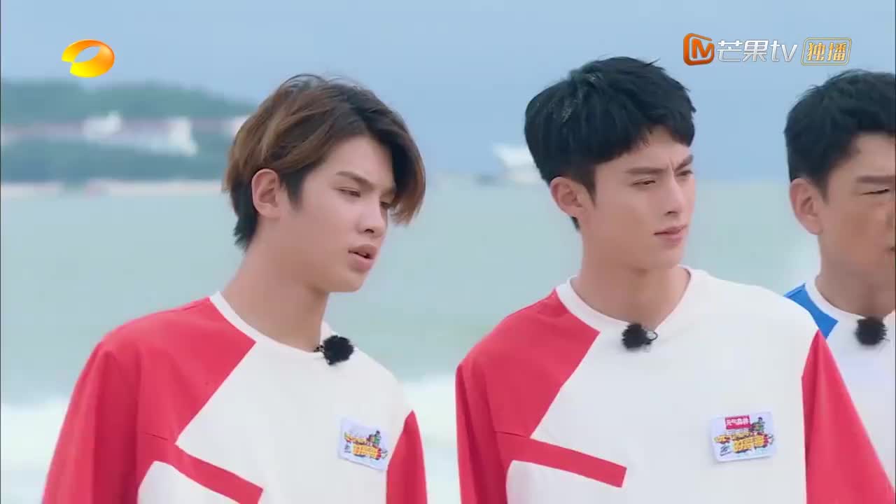 快本:梁靖康的反应太快,大长腿实力抢眼,王鹤棣:兄弟,牛!