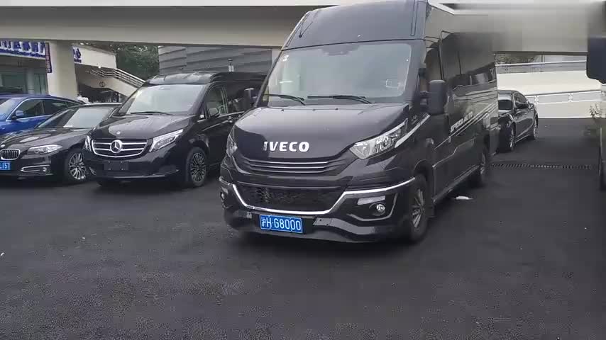 车驰daily20款哥伦布进口依维柯9座现车