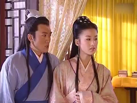 张巧嘴发现傅官保和丫环在一起,罚他跪搓衣板,还拿鸡毛掸子抽