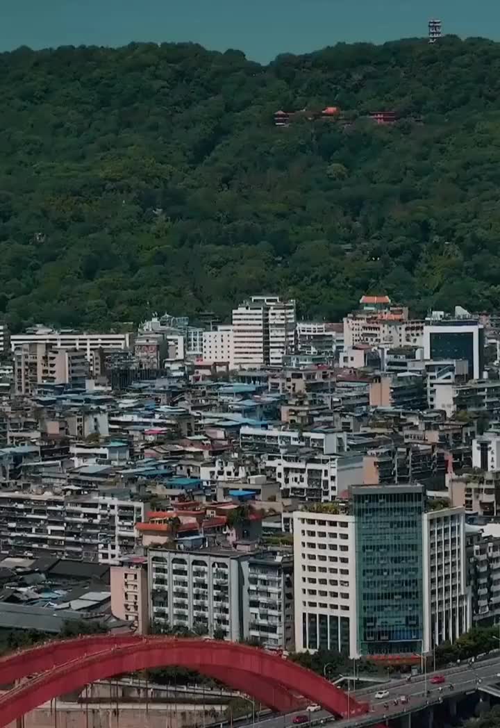 猎鹰1949:洪雪儿没有接到燕双鹰,老板坐不住要竟亲自去宜宾