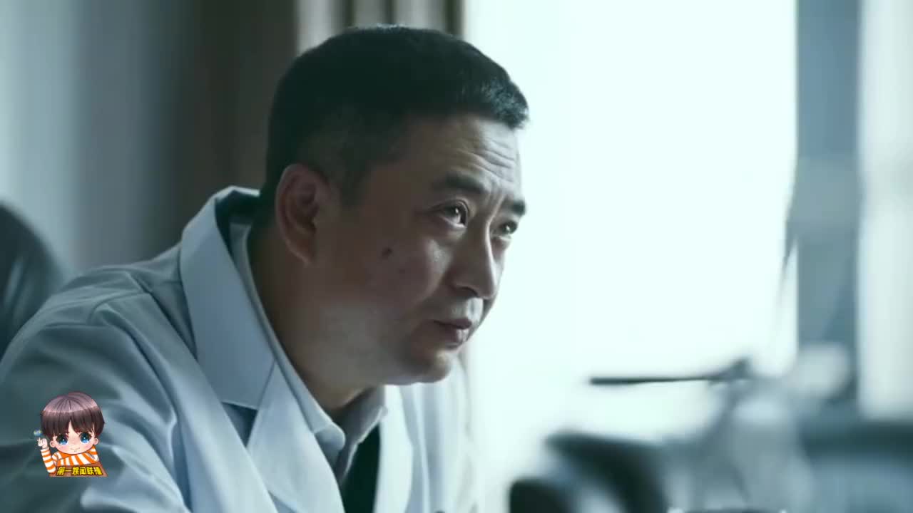 今晚播出,张嘉译扮演张定宇医生,合作周一围 张天爱 谭卓