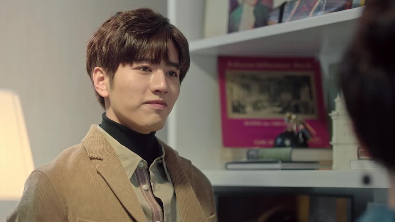 大明星时一哥哥@罗正_lz 含情脉脉弹琴的样子太令人心动了!