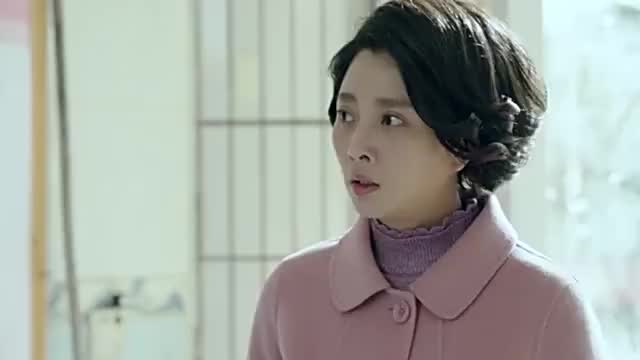 战地狮吼:赵六使用抗生素后,他的烧立即退了下来,曲梅高兴坏了