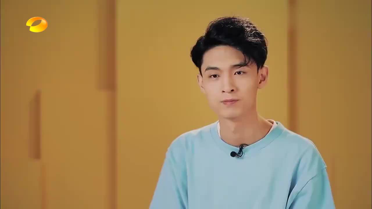 秦霄贤"网红艺术家"人设太稳,上节目就为证明老秦不是傻子!