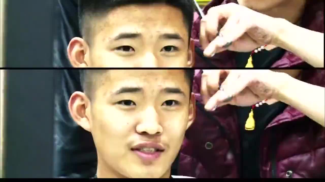 变形计崔家父子一起洗脚于海看见这幕心里不是滋味