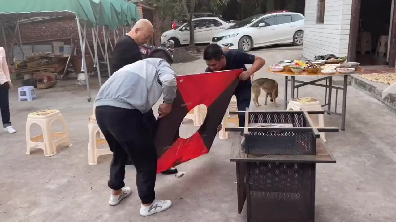 老板大气,到店送你你一头牛 位于未央路上的云中捞火锅