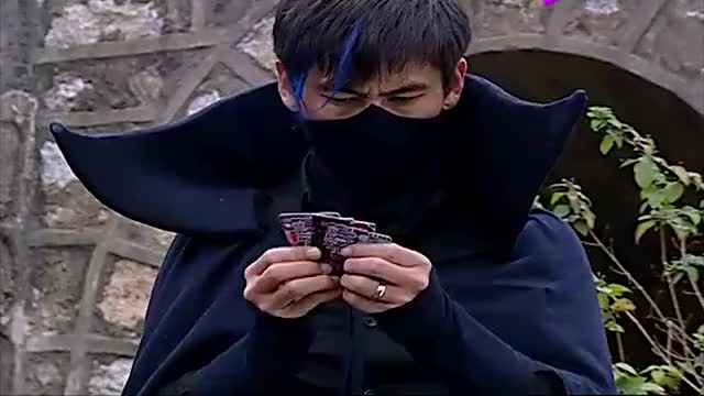 爆丸小子为取得第三场胜利娄万雷建议使用圣徽卡片阿火会吗