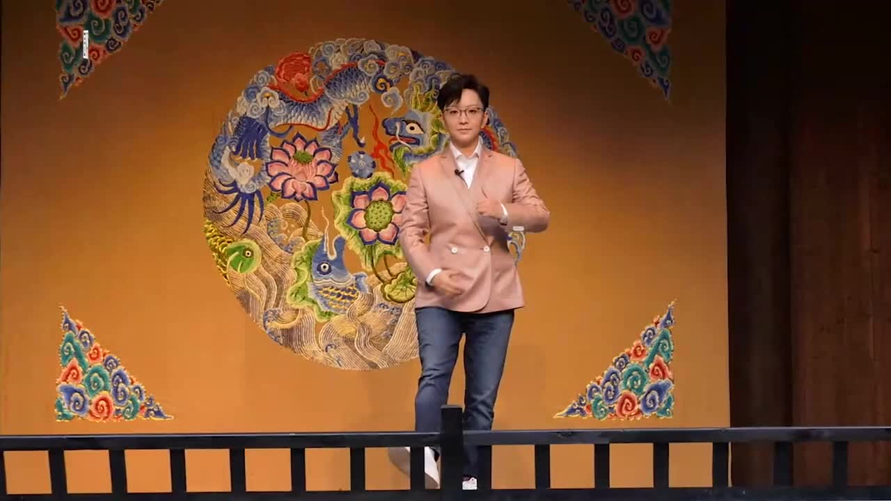 嘉宾独特的神技能:王珮瑜不仅唱戏还唱歌,现场为老艺术家献歌