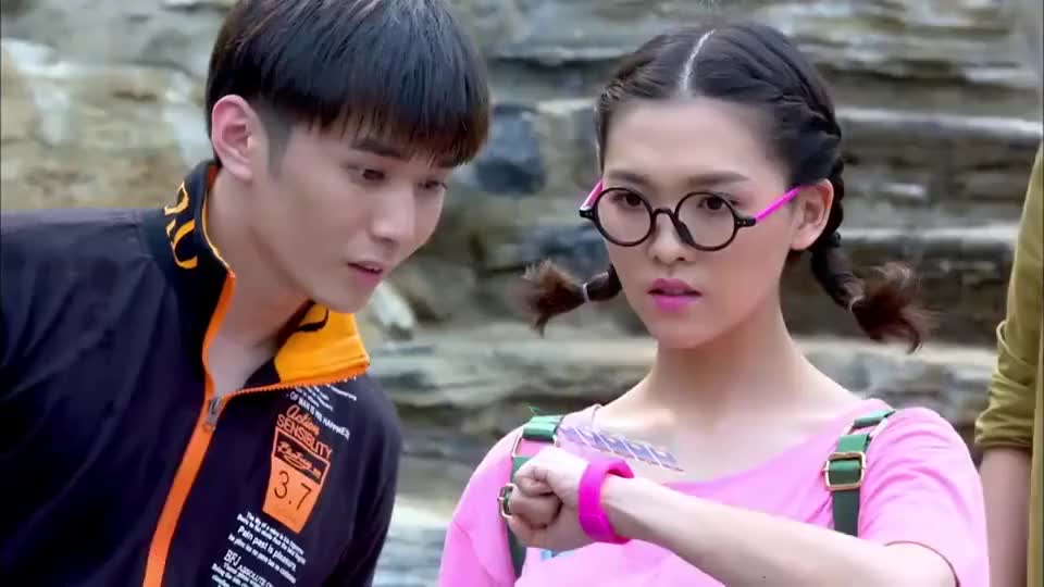 清晨,让荣耀es手表的美妙音乐把你的耳朵叫醒!