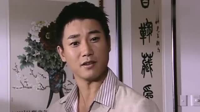 大壮硬把招弟拉到这块上来直接开包厢俩人一顿交谈