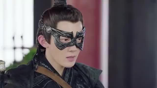 元崇假扮莲衣客出现在客栈,引众人围观,竟还有仰慕者出现