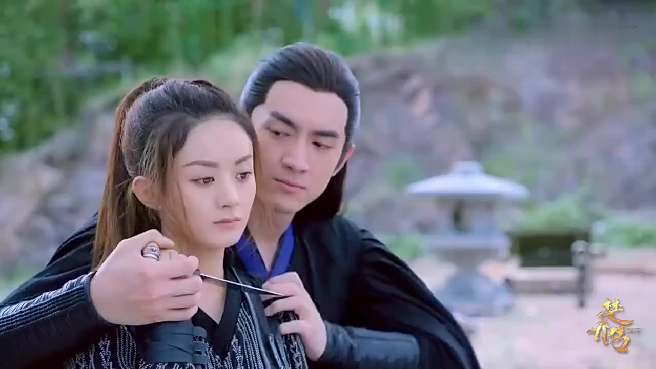 铁链锁住星儿的四肢,幸好宇文玥出现!用一根箭救了她!