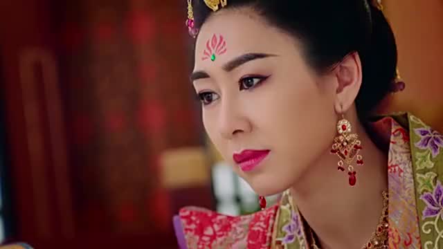 丑皇后找男子谈话不料被心机妃子诬陷和男子有私情扎心了
