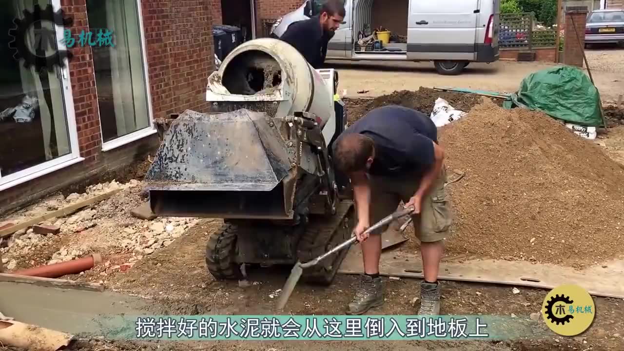 牛人用油桶改造成混凝土搅拌机,这都能想到,还真是高人啊!