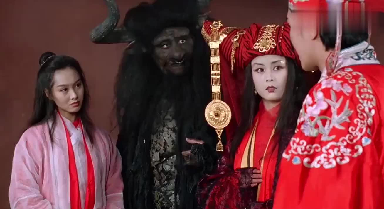 明知至尊宝有了老婆,竟还娶牛魔王的妹妹,紫霞忍不住当众质问