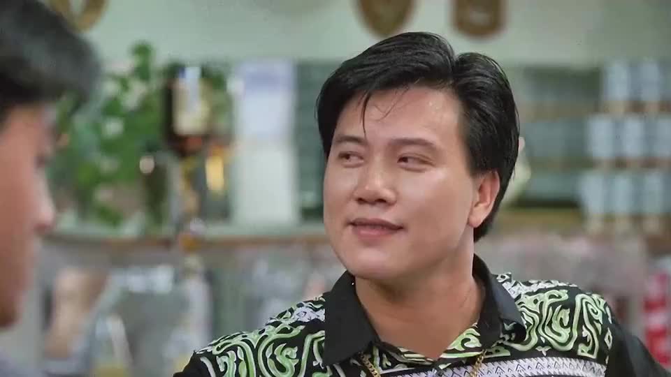 两人开车决斗,万梓良直接丢火进去