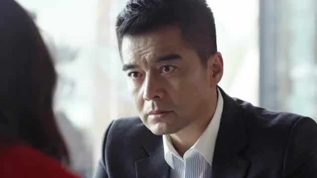 守婚如玉一家人正在拍照突然收到快递竟是赵明齐准备的大礼